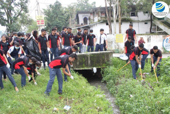 Uttaranchal University conducts ‘Cleanliness Drive’ to commemorate “Gandhi Jayanti”